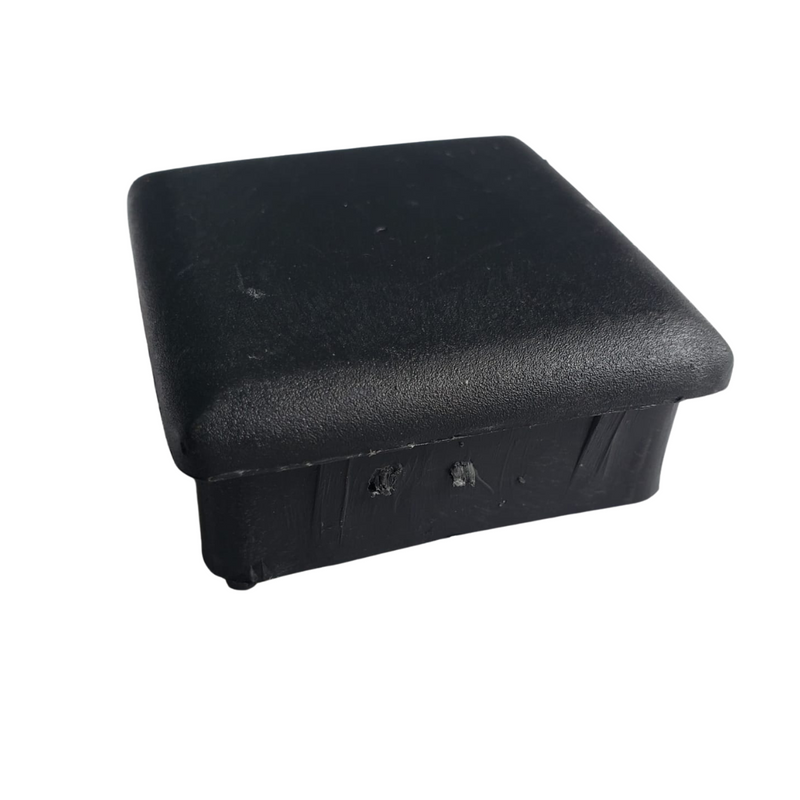 P606 - PONTEIRA QUADRADA INTERNA 40X40 PRETA PLASTICA (RETA)